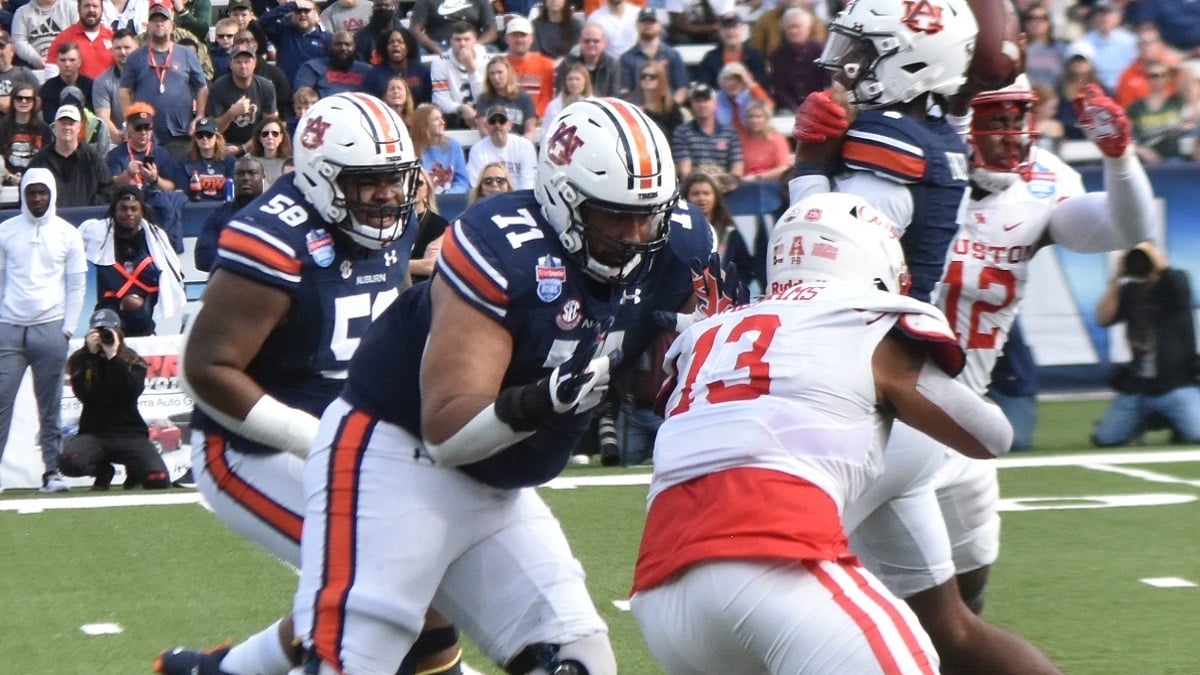 Alabama NewsCenter — Fans praise Birmingham Bowl, Protective Stadium; Auburn comes up short against Houston