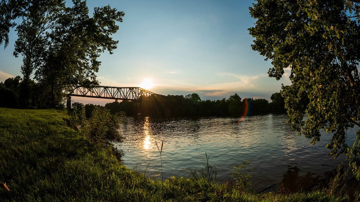 Alabama NewsCenter — University of Alabama partners with USGS to build Hydrologic Instrumentation Facility