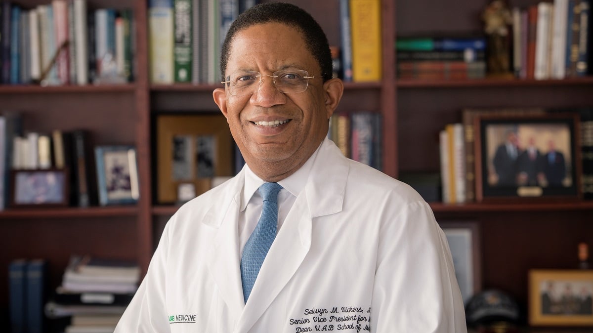 Alabama NewsCenter – Dr. Selwyn Vickers takes reins of UAB Health System