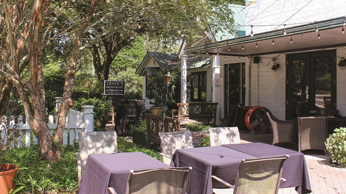 Alabama NewsCenter — Jesse’s Restaurant is an Alabama hidden gem with a leisurely vibe