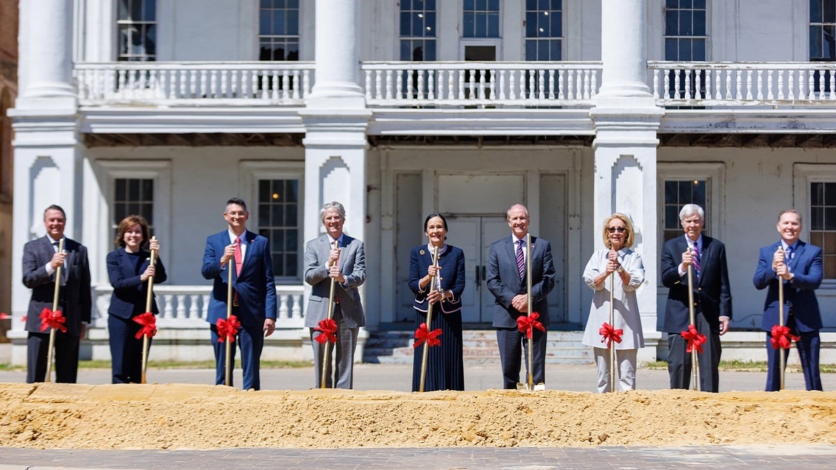 Alabama NewsCenter — University of Alabama breaks ground on Bryce Main, Randall Welcome Center
