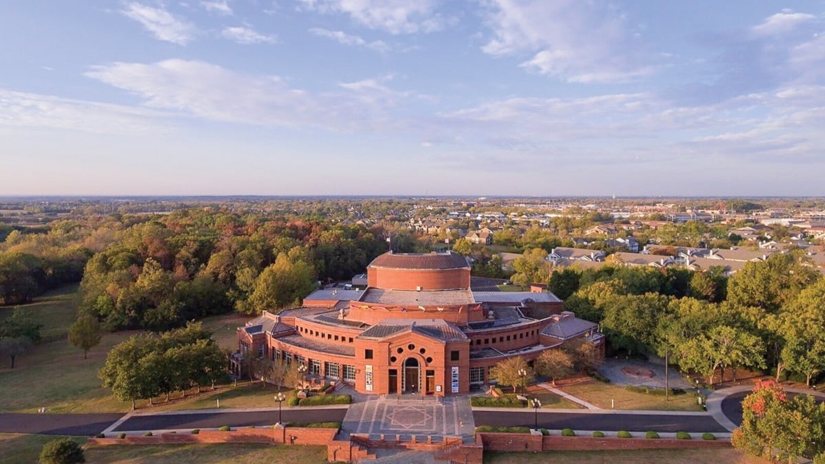 Alabama NewsCenter — More than just a stage: A behind-the-scenes look at the magic of the Alabama Shakespeare Festival