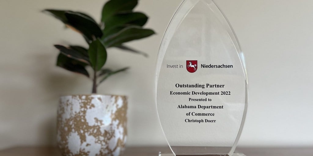 Alabama NewsCenter — German state celebrates ties to Alabama Department of Commerce with partnership award