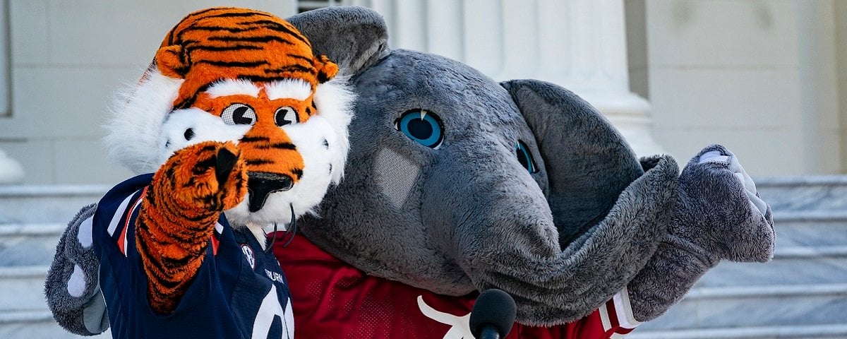 Alabama NewsCenter — Alabama, Auburn kick off annual food fight targeting hunger