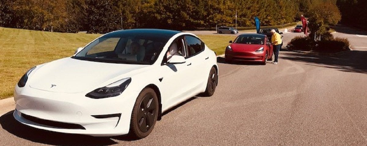Alabama NewsCenter — Alabama electric vehicle drivers take to the track at Barber Motorsports Park