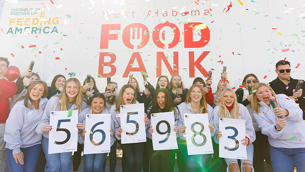 Alabama NewsCenter — Alabama beats Auburn, breaks record in food and fund drive