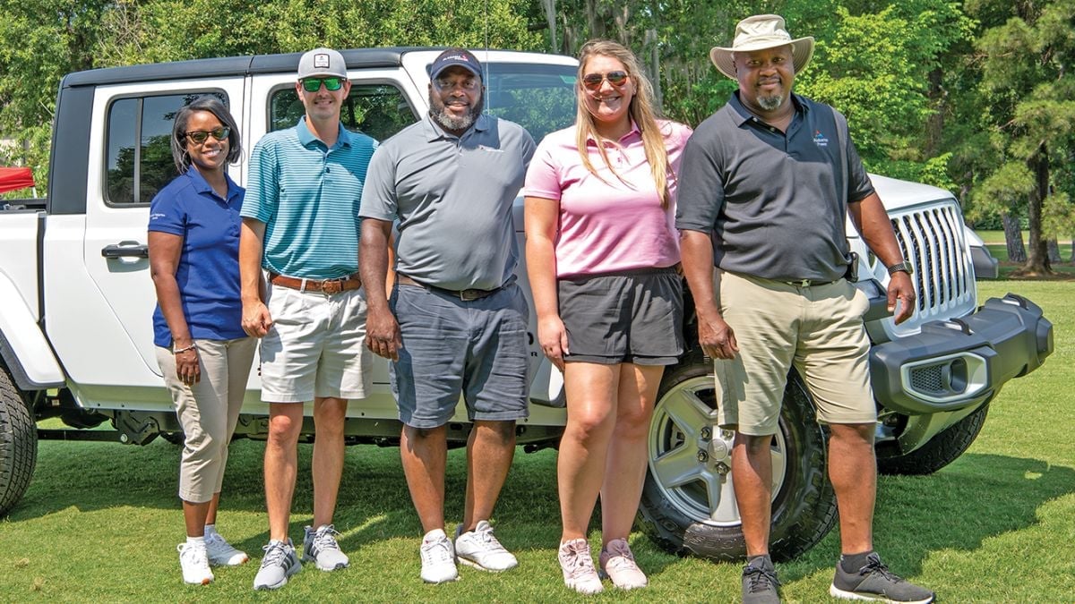 Alabama NewsCenter — Alabama Power lineman leads in giving back to Montgomery