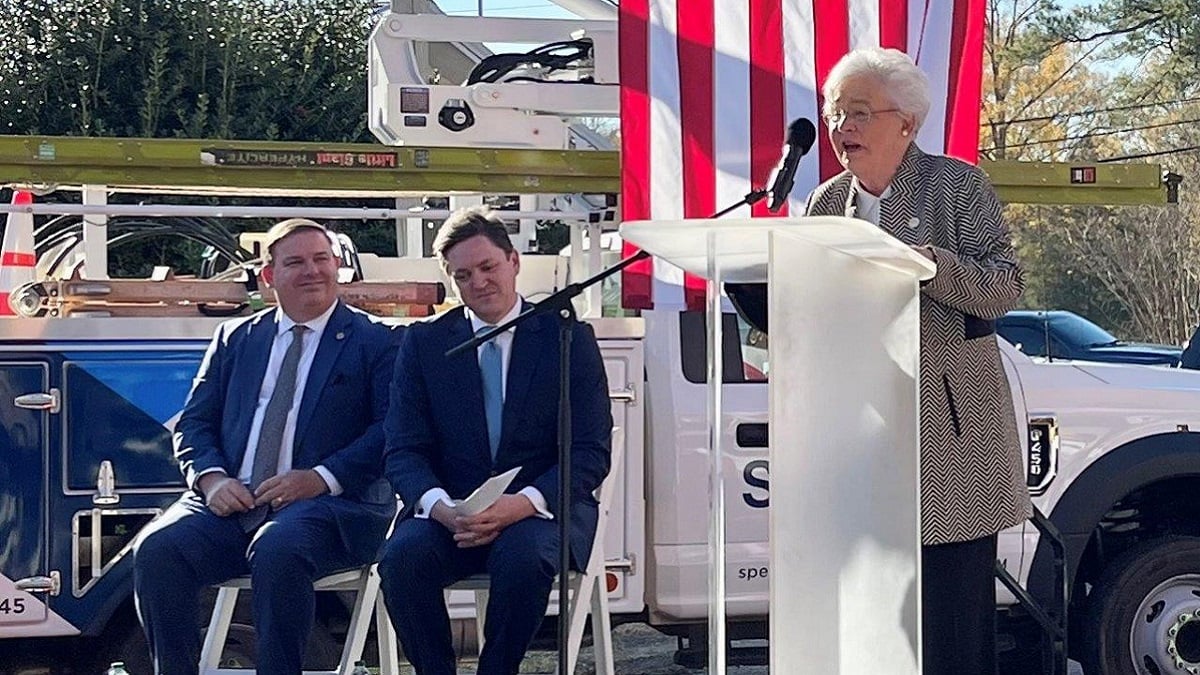 Alabama NewsCenter — Alabama officials celebrate Spectrum expansion of broadband access in Walker County