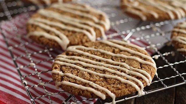 Alabama NewsCenter — Recipe: Chewy Gingerbread Cookies with Eggnog Drizzle