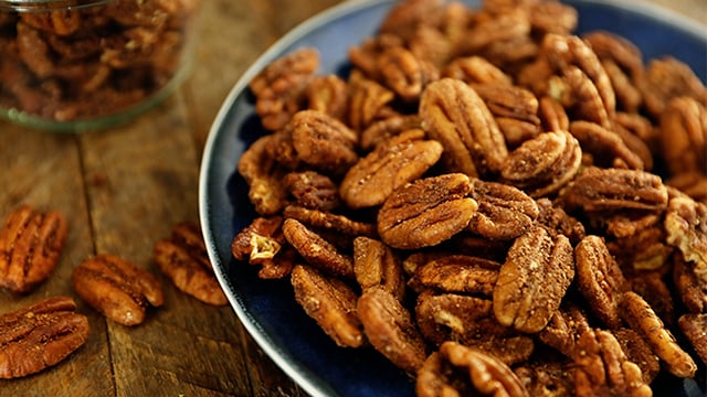 Alabama NewsCenter — Recipe: Butter Toasted Pumpkin Spice Pecans
