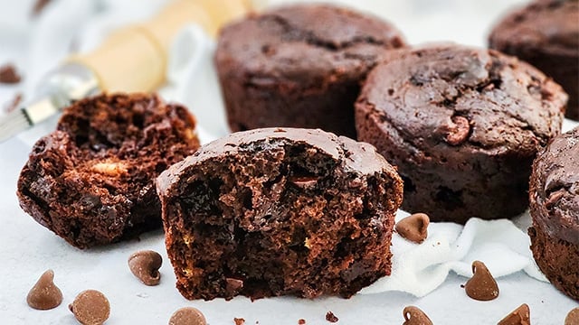 Alabama NewsCenter — Recipe: Double Chocolate Banana Muffins