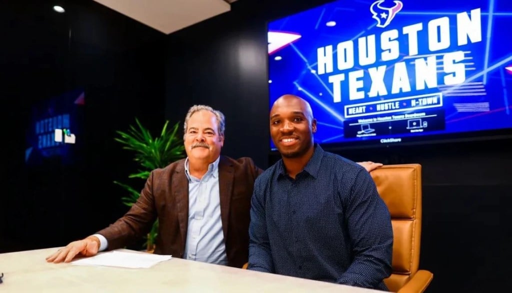 Alabama NewsCenter — Former Alabama, NFL star DeMeco Ryans introduced as head coach of Houston Texans