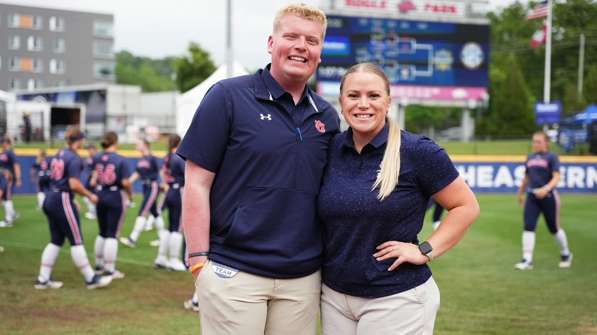 Auburn University athletic trainers assist in life-saving emergency at Arkansas airport