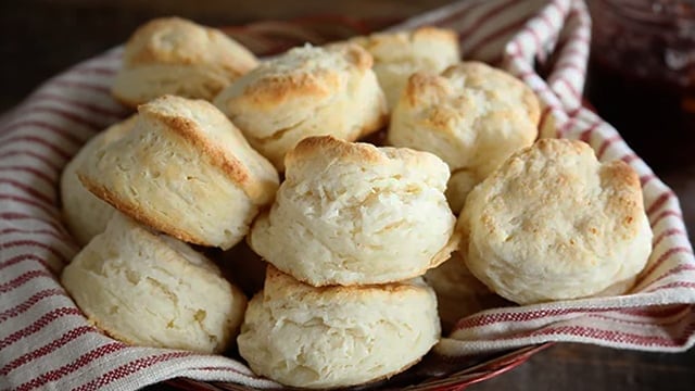 Recipe: Easy Buttermilk Biscuits