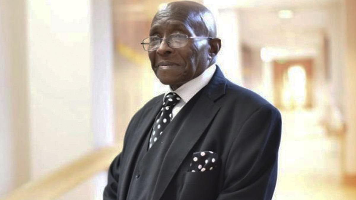 Bishop Calvin Woods, Alabama civil rights pioneer, dies