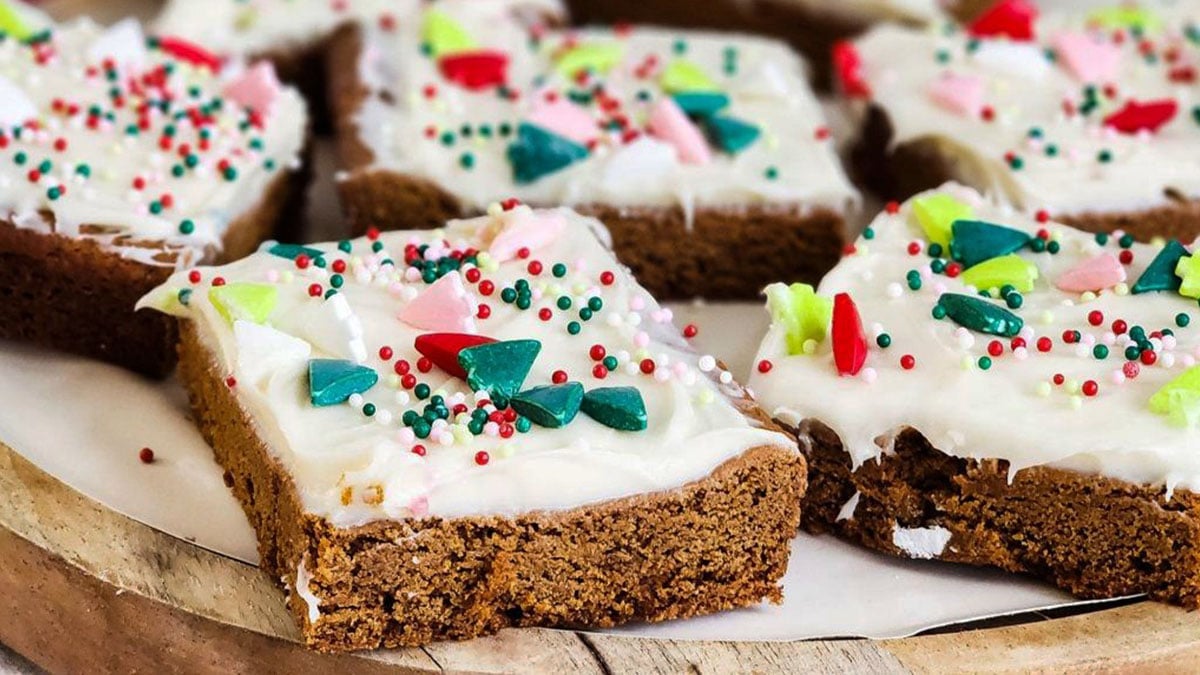 Recipe: Gingerbread Cookie Bars with Cream Cheese Frosting