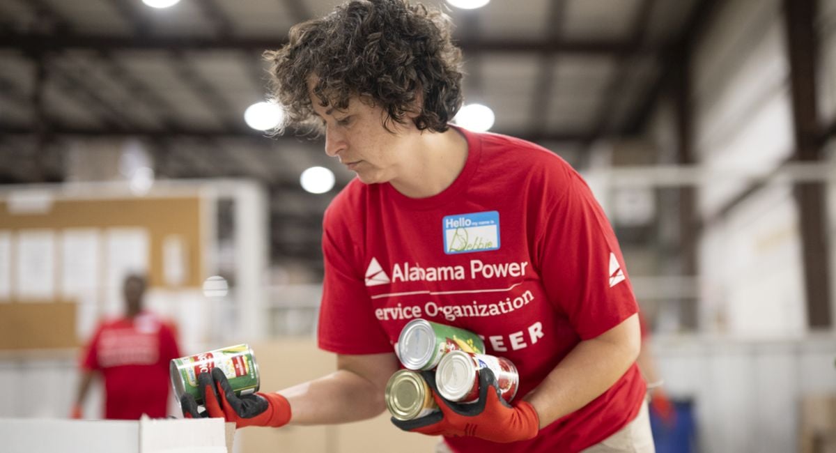 Magic City Alabama Power Service Organization lends helping hands to Community Food Bank of Central Alabama
